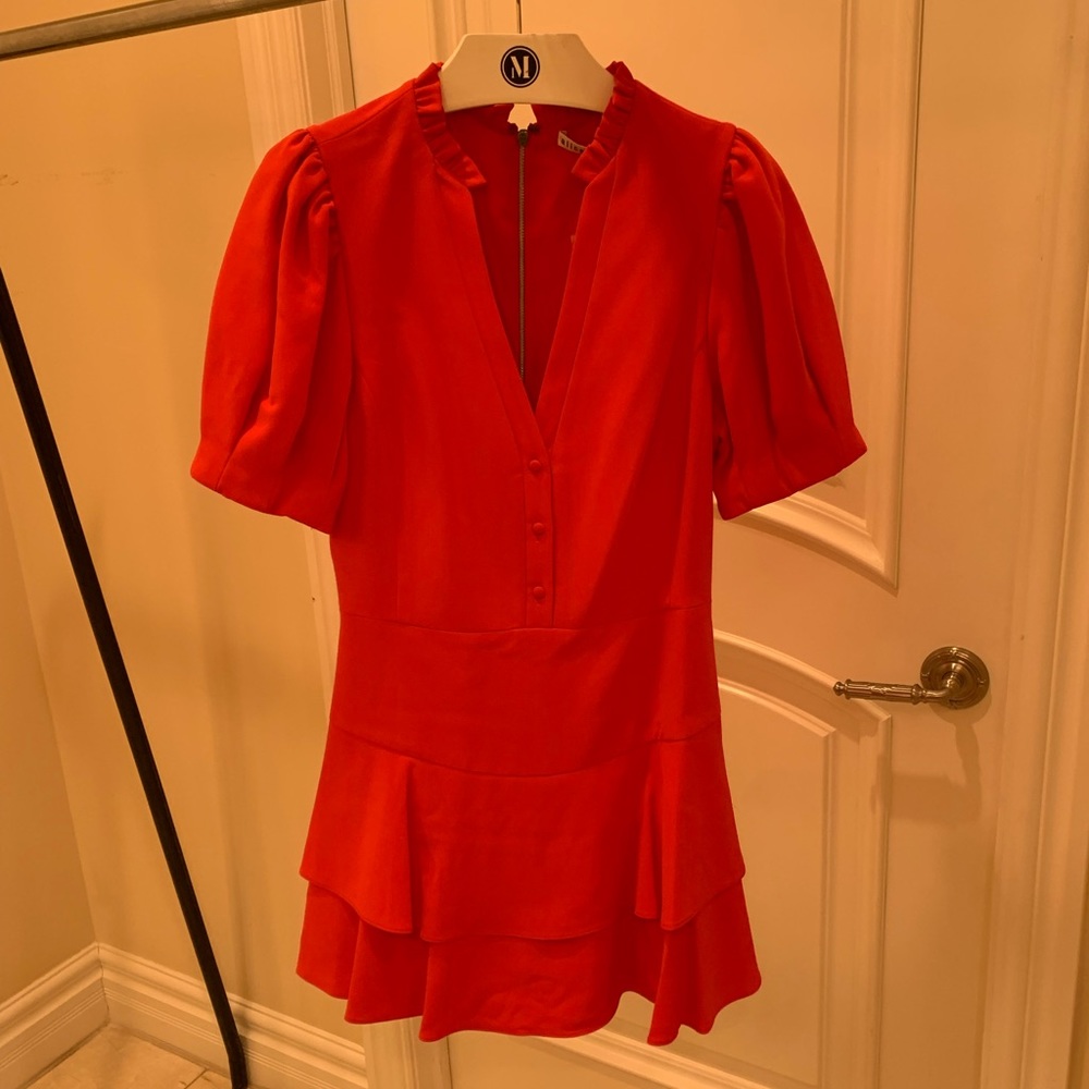 NWT Alice and Olivia dress size 6 originally $330